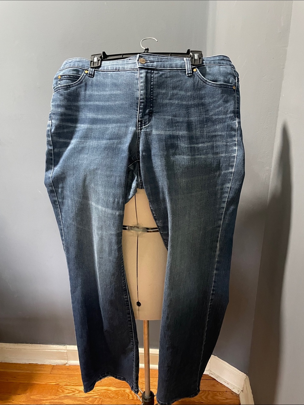 Jennifer Lopez Dark Washed Straight-Leg Jeans Size-16 W